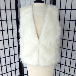 Rachel Zoe faux fur vest. Size S.
